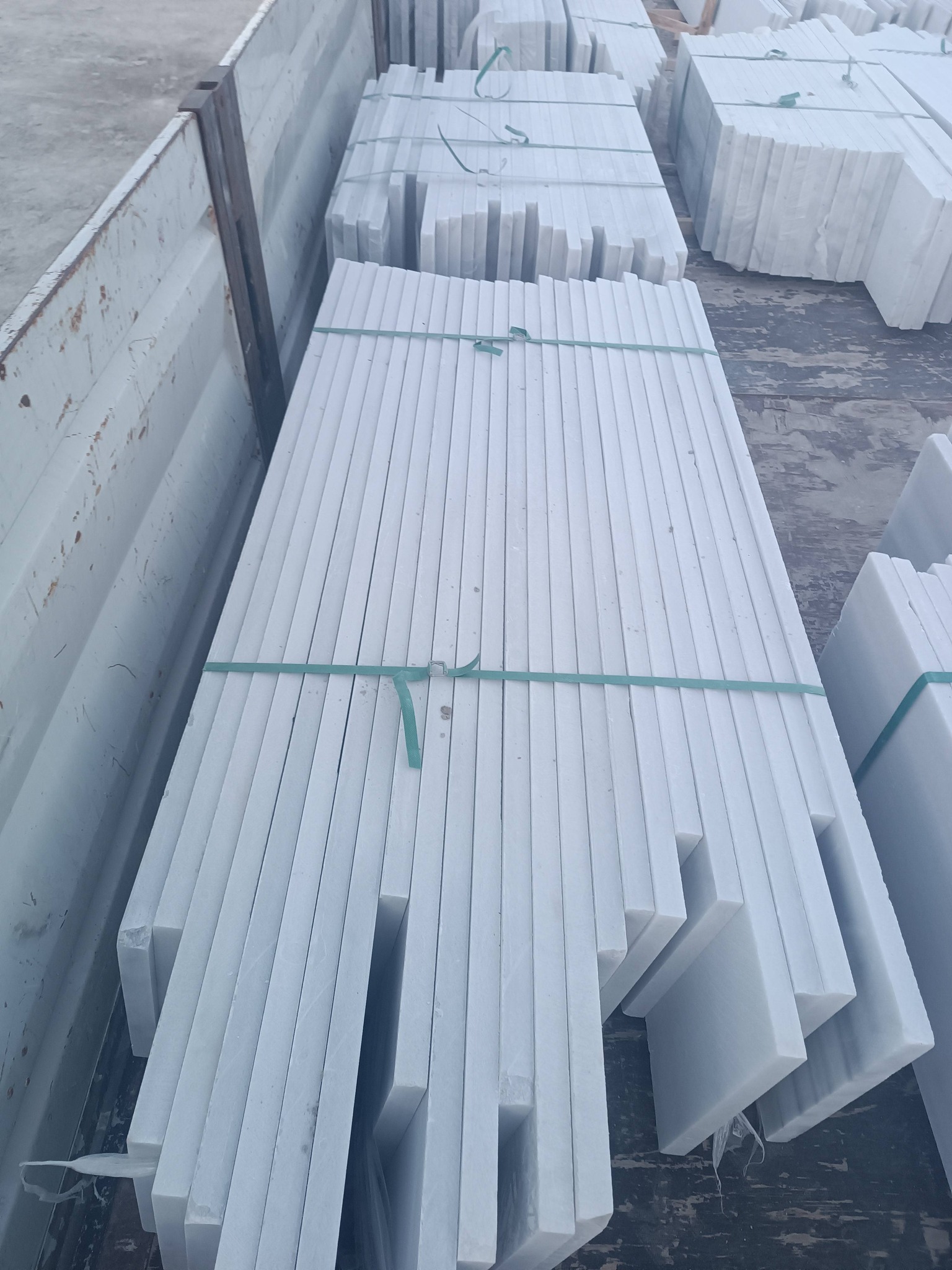 Çavdır da mermer çeşitleri ve doğal taş satışı